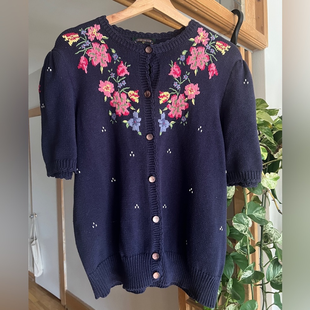 Vintage Charter Club Cropped Embroidered Button down knit shirt